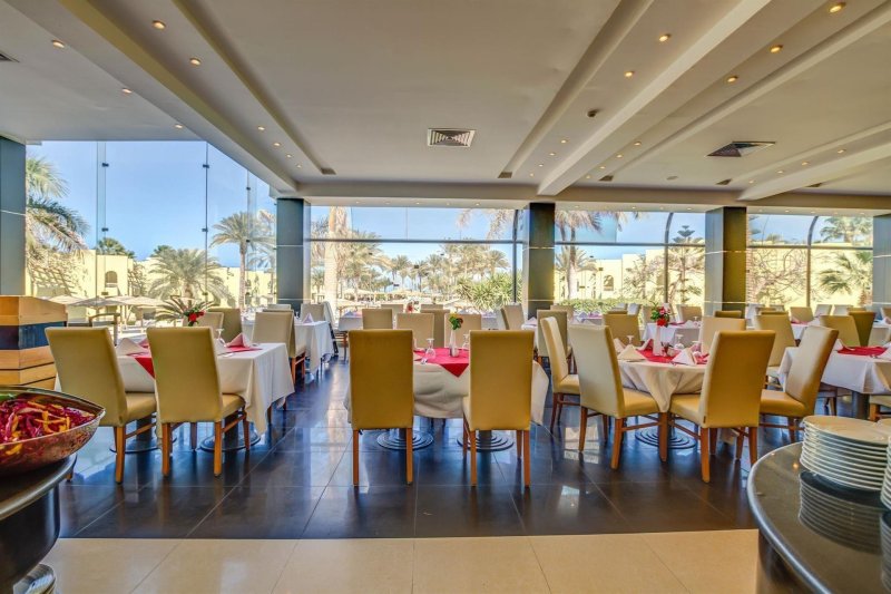 Hurghada utazás Palm Beach Resort