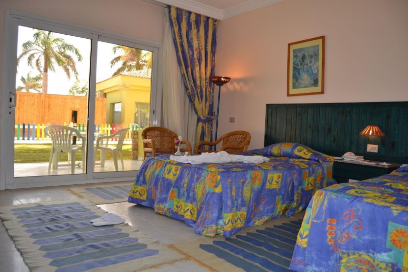 Hurghada utazás Palm Beach Resort