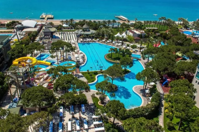 Papillon Ayscha Belek