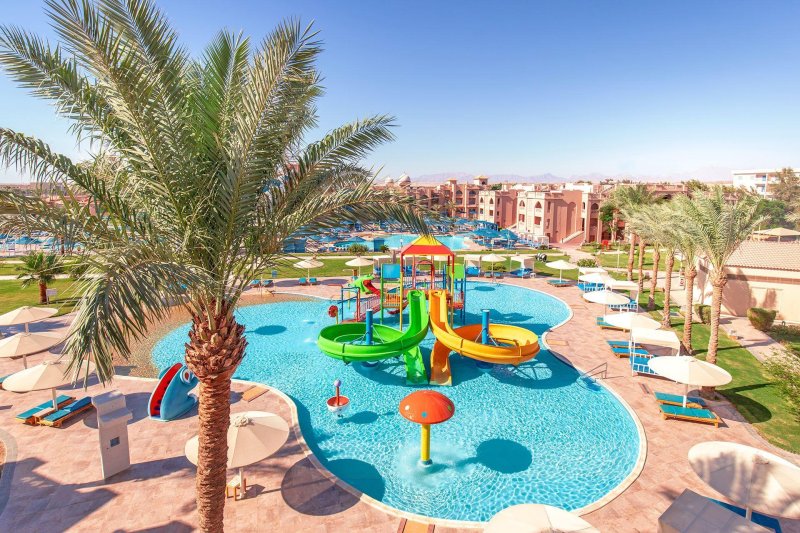 Hurghada utazás Pickalbatros Aqua Blu Resort