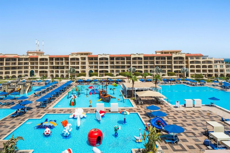 Hurghada utazás Pickalbatros White Beach Resort Hurghada