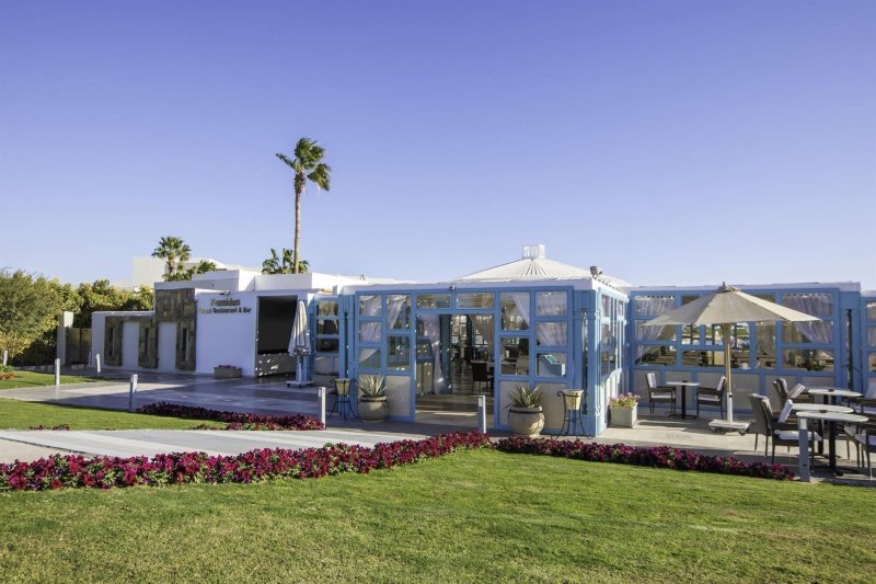 Hurghada utazás Posh Club By Sunrise Crystal Bay Resort