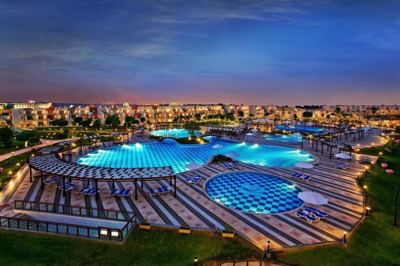 Hurghada utazás Posh Club By Sunrise Crystal Bay Resort