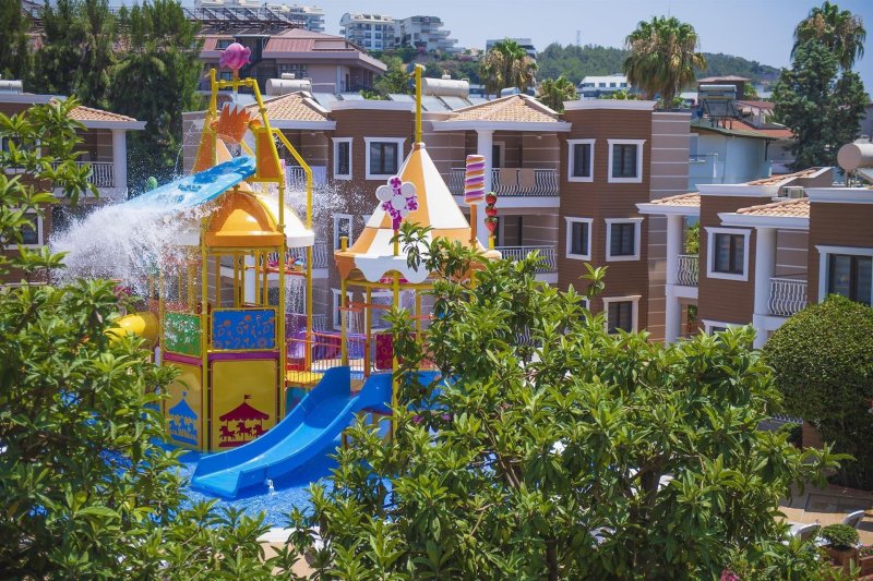 Alanya utazás Quattro Family Club Dem Hotel Alanya