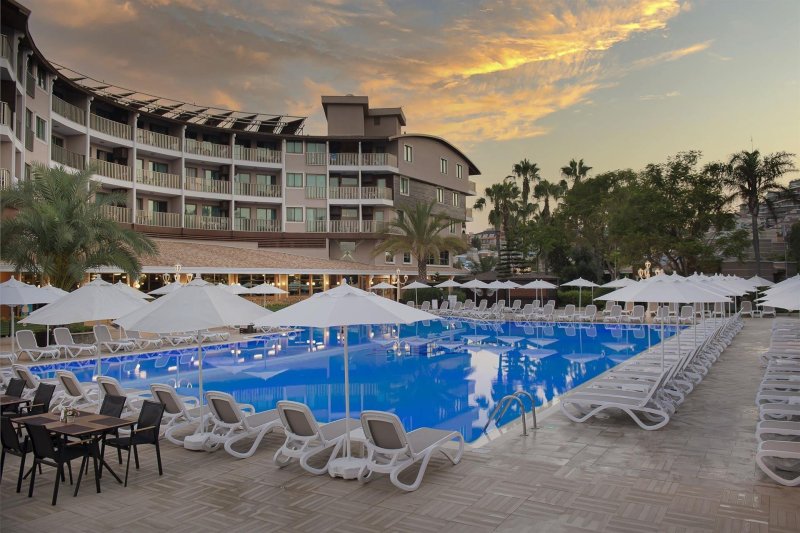 Alanya utazás Quattro Family Club Dem Hotel Alanya