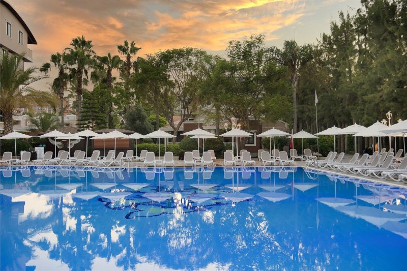 Alanya utazás Quattro Family Club Dem Hotel Alanya
