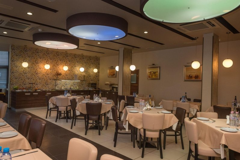 Napospart utazás Regata Palace