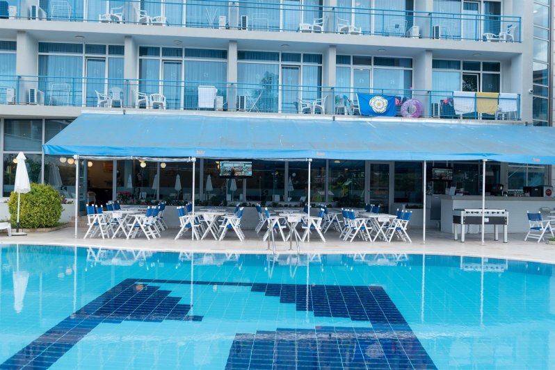 Napospart utazás Regata Palace