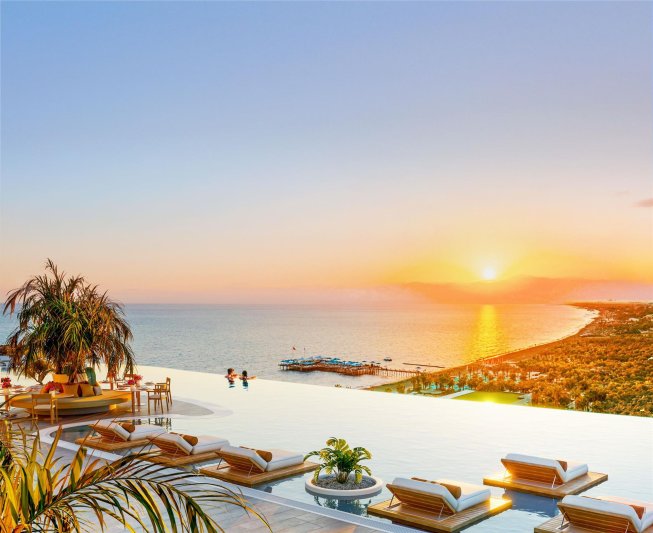 Belek utazás Regnum The Crown