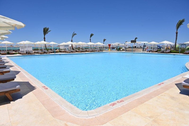 Hurghada utazás Riviera Aqua Park Resort