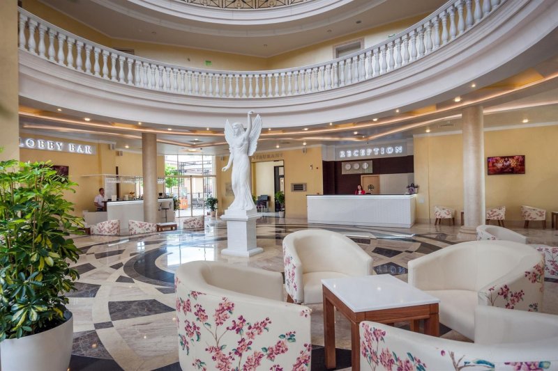 Napospart utazás Rome Palace Deluxe