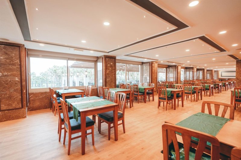 Side utazás Royal Atlantis Beach