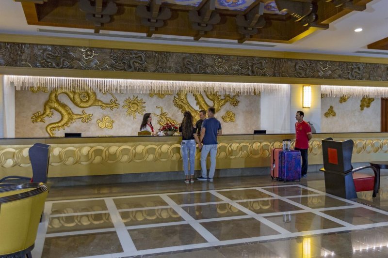 Royal Dragon Hotel Side