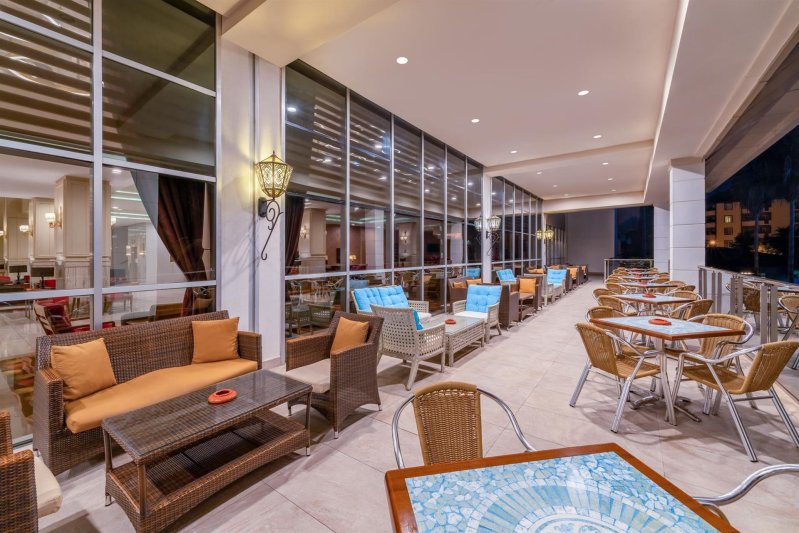 Alanya utazás Royal Garden Beach Hotel