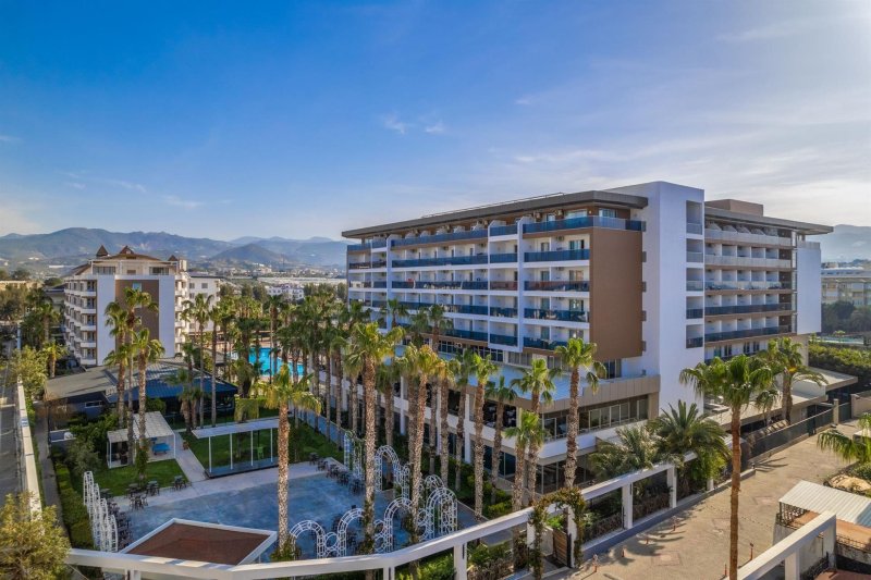 Alanya utazás Royal Garden Beach Hotel