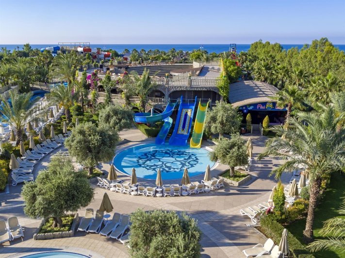 Antalya utazás Royal Holiday Palace