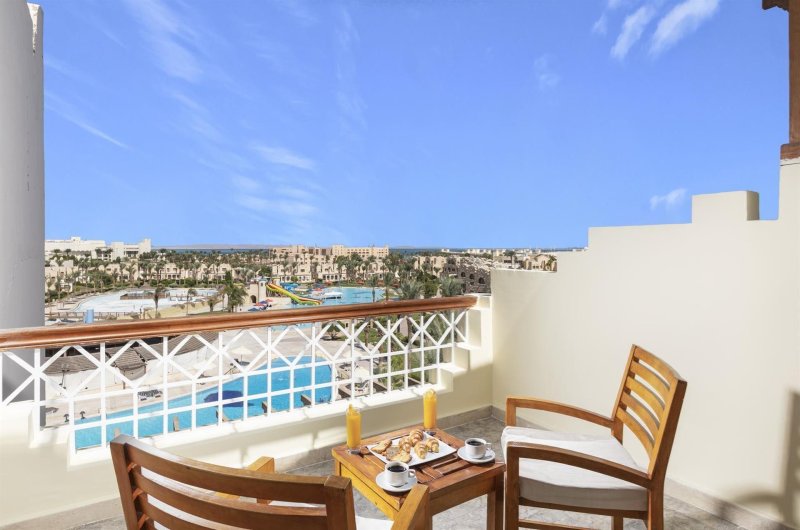 Hurghada utazás Royal Lagoons Resort & Aqua Park