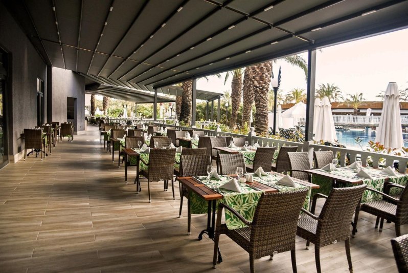 Antalya utazás Royal Wings Hotel