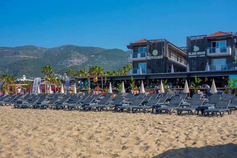 Alanya utazás Royalisa Palmiye Beach Adult Only +16