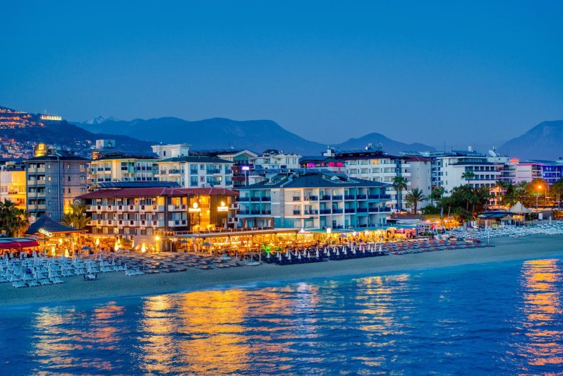 Alanya utazás Royalisa Palmiye Beach Adult Only +16