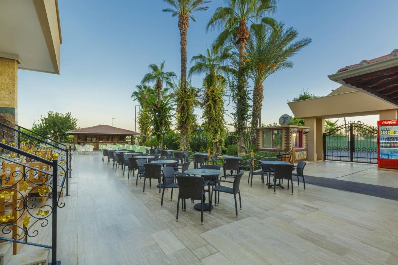 Alanya utazás Saritas Hotel