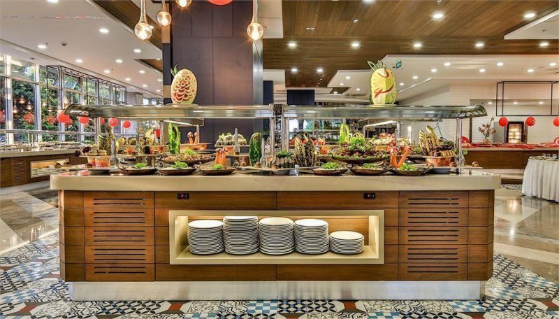 Antalya utazás Saturn Palace