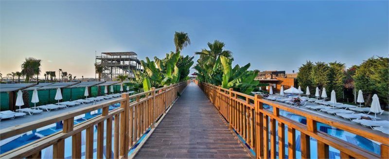 Antalya utazás Saturn Palace