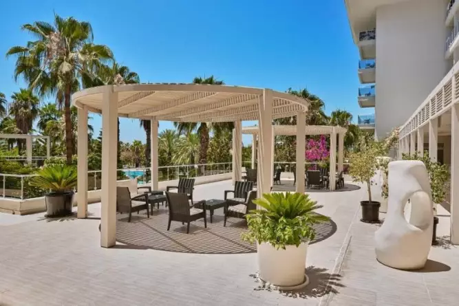 Seaden Sea World Resort And Spa Side