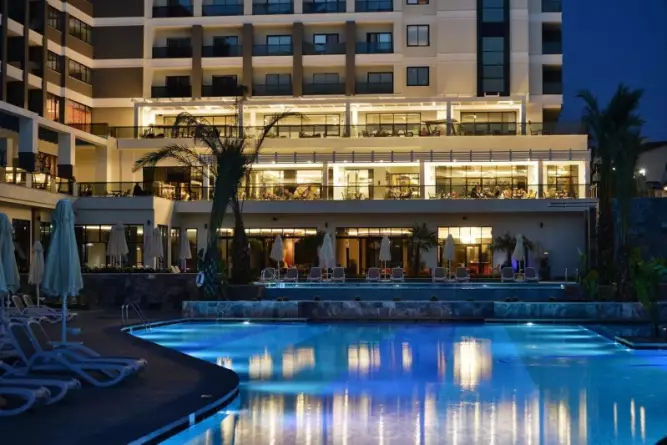 Seaden Valentine Resort Side