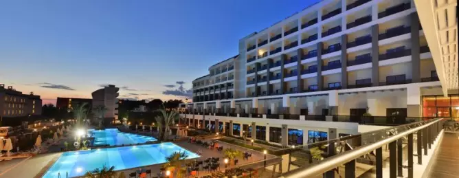 Seaden Valentine Resort Side