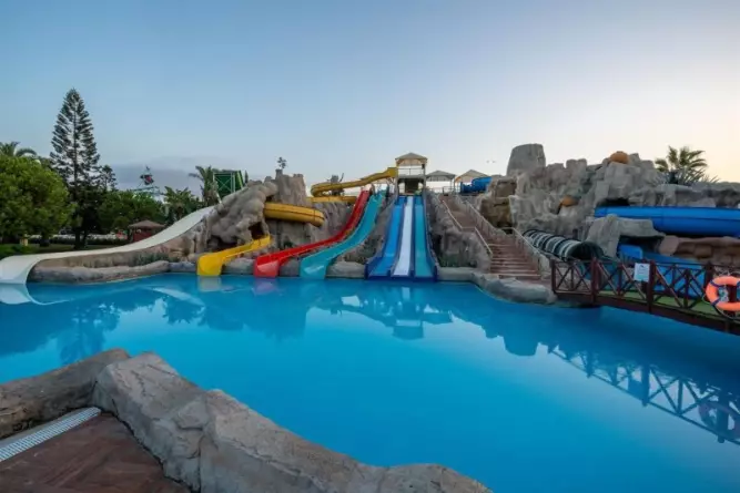 Selectum Family Resort Side Side