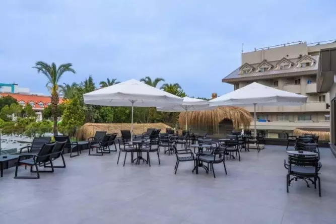 Side Breeze Hotel Side