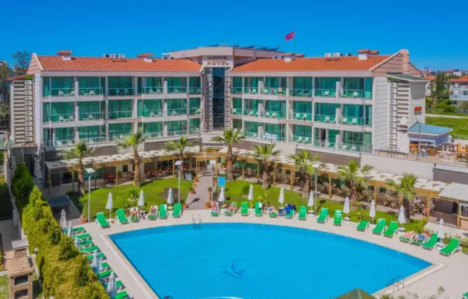 Side Lowe Hotel Side