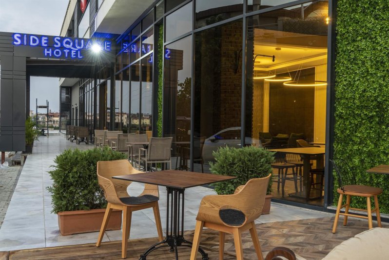 Side utazás Side Square