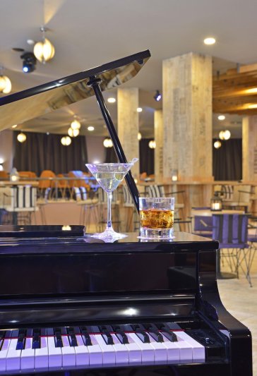 Napospart utazás Sol Luna Bay Resort