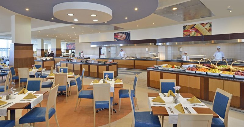 Napospart utazás Sol Luna Bay Resort