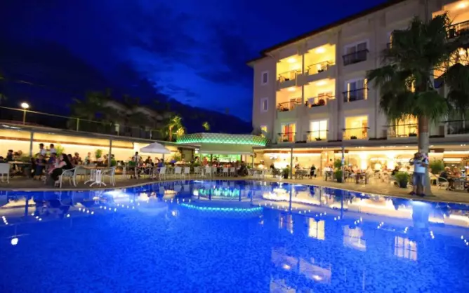 Sun City Apartments & Hotel Side