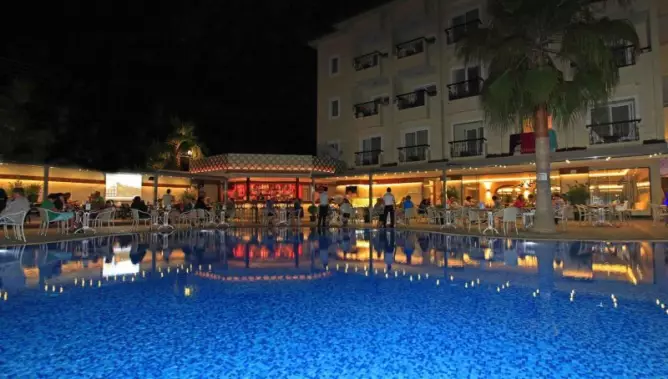 Sun City Apartments & Hotel Side