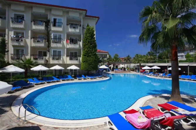 Sun City Apartments & Hotel Side