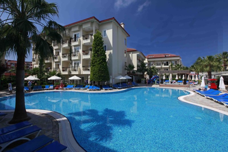 Sun City Apartments & Hotel Side