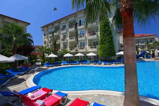 Sun City Apartments & Hotel Side
