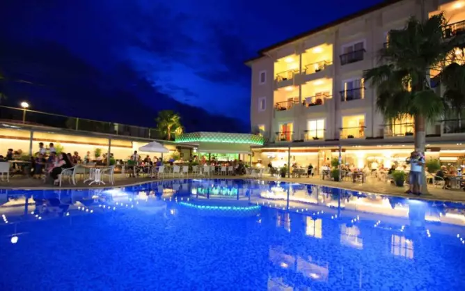 Sun City Apartments & Hotel Side