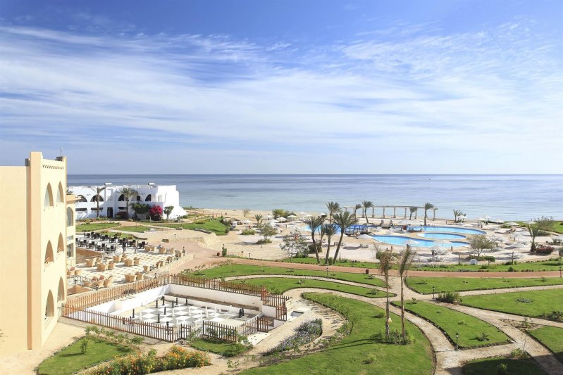 Marsa Alam utazás The Three Corners Equinox Beach Resort
