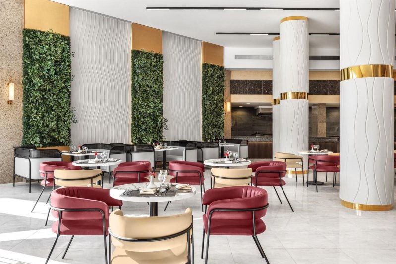 Hurghada utazás The V Luxury Resort