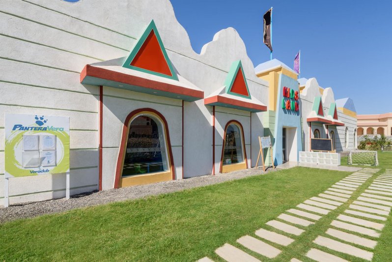 Hurghada utazás The V Luxury Resort