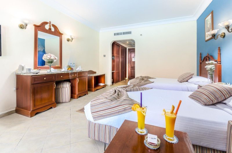 Hurghada utazás Titanic Beach Spa & Aqua Park