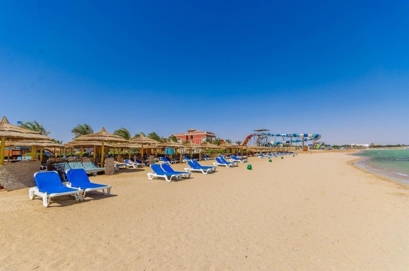 Hurghada utazás Titanic Beach Spa & Aqua Park