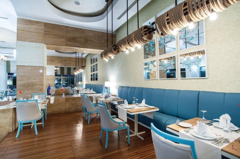 Antalya utazás Titanic Deluxe Lara