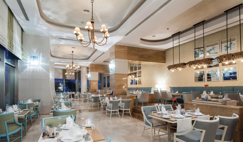 Antalya utazás Titanic Deluxe Lara