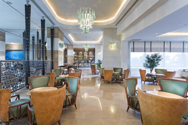 Antalya utazás Titanic Deluxe Lara